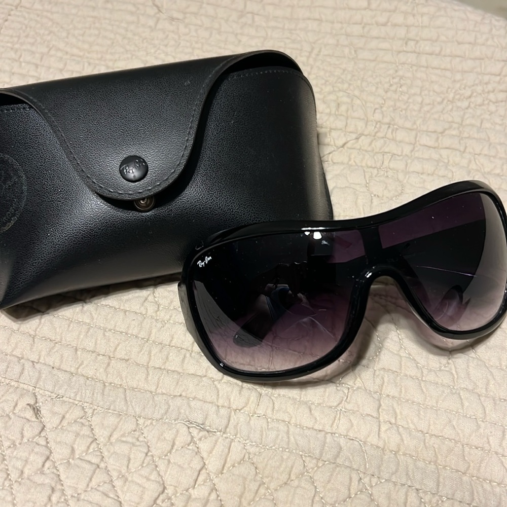 Ray ban sunglasses